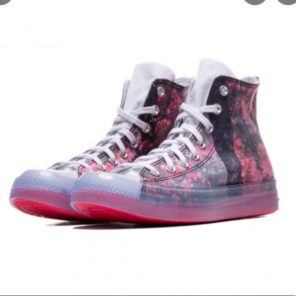 Converse x Shaniqwa Jarvis. NWT. Never worn. cherry blossom colorway. size 6.5. - Picture 2 of 13